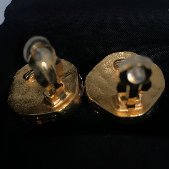 Chanel vintage clip on earrings - Picture 11 of 11